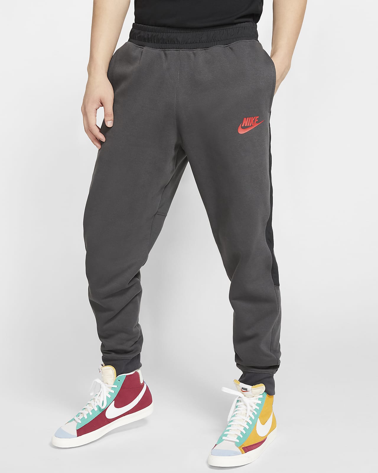 graphic joggers nike sportswear