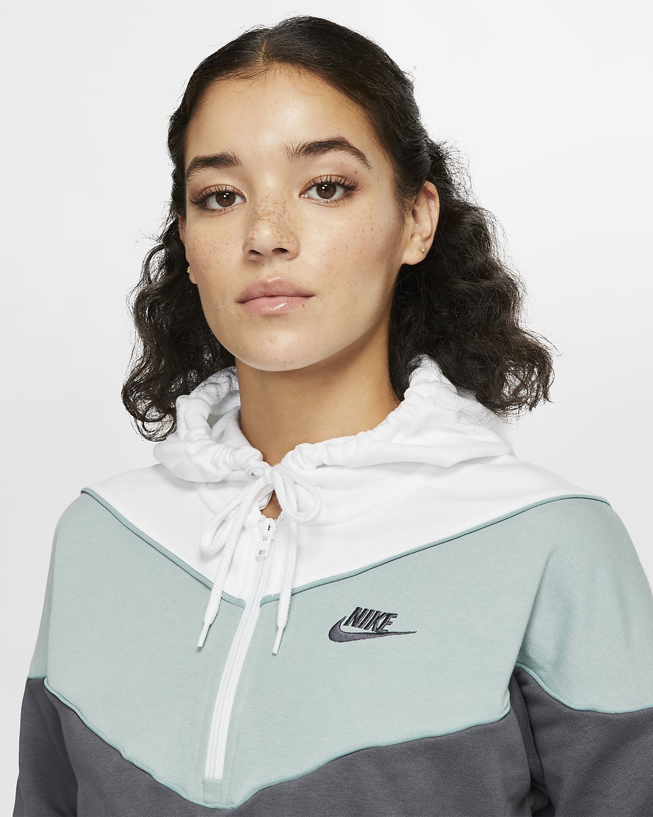 nike sportswear heritage fleece sweatshirt