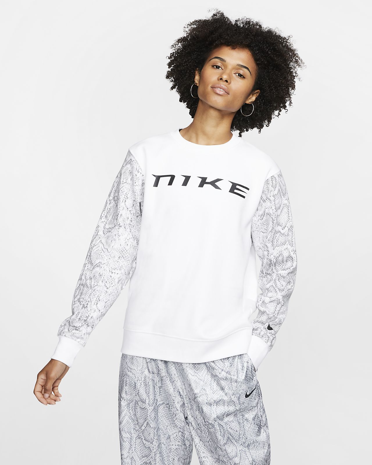 womans nike sweatshirt