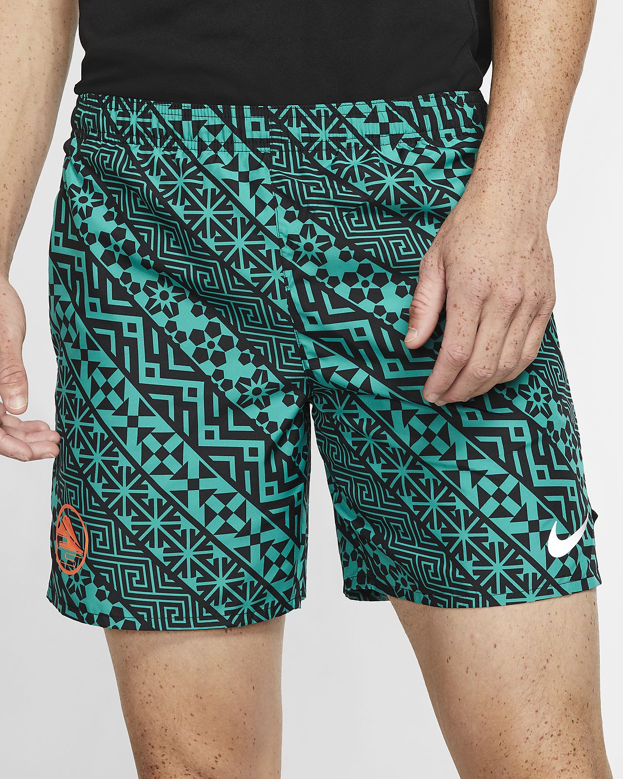 short nike hombre running