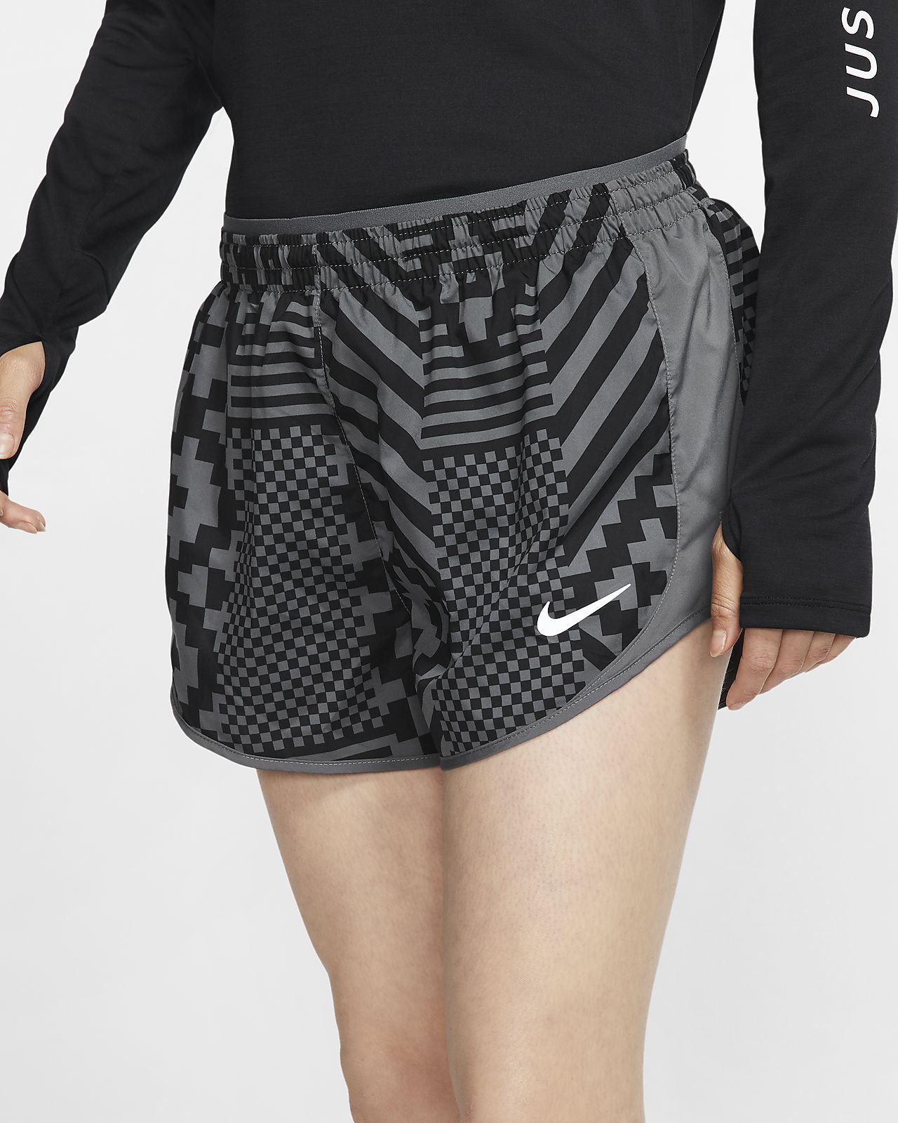 nike tempo short