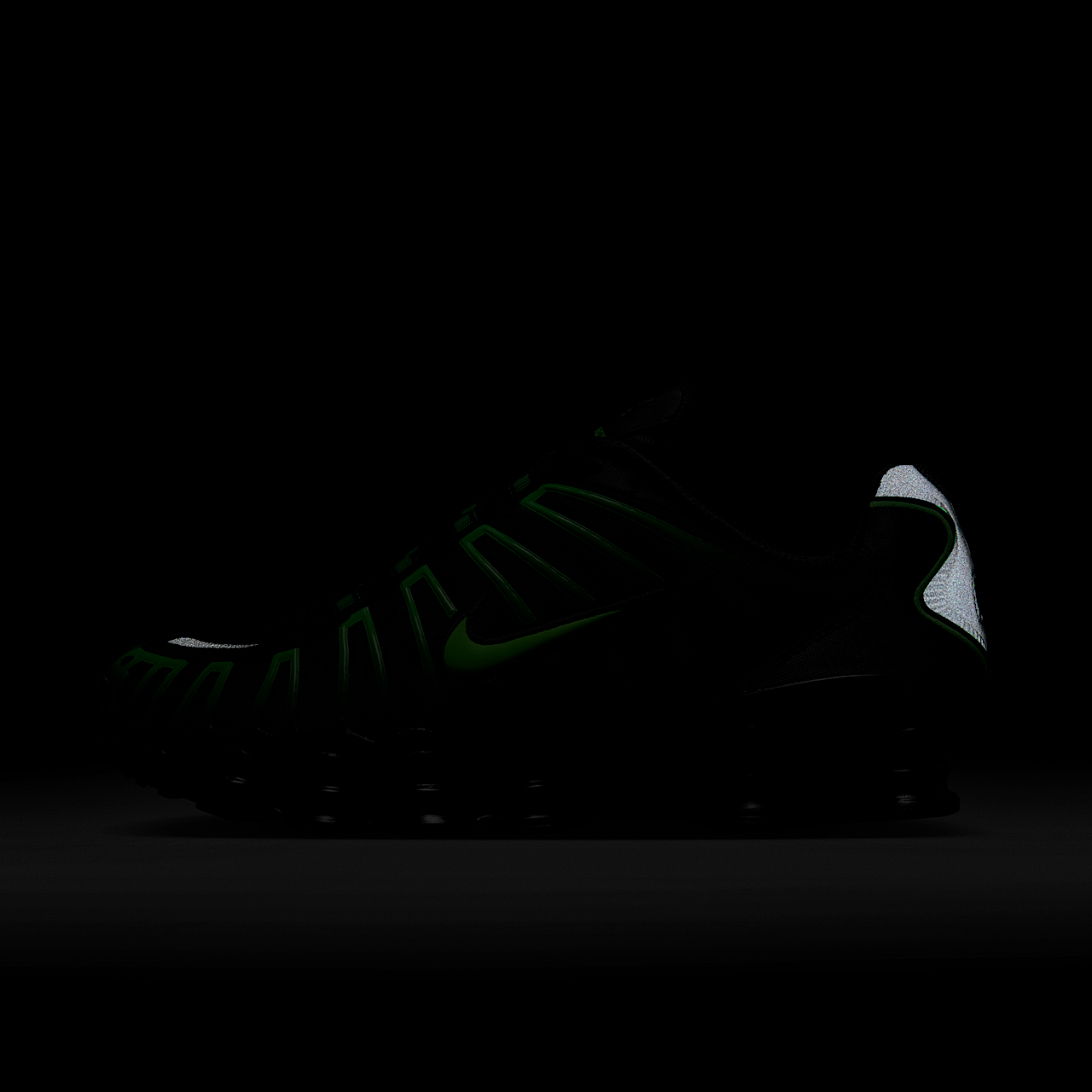 Nike Nike Shox sneaker Zwart/Zwart/Green Strike