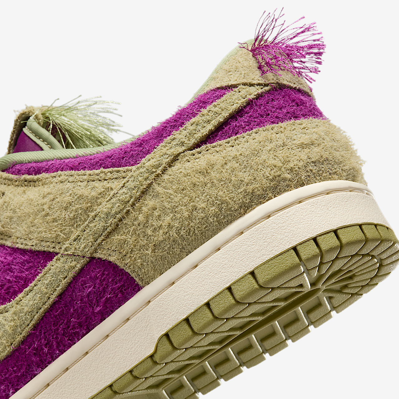 Nike Dunk Low sneaker Viotech/Pale Ivory/Veneer