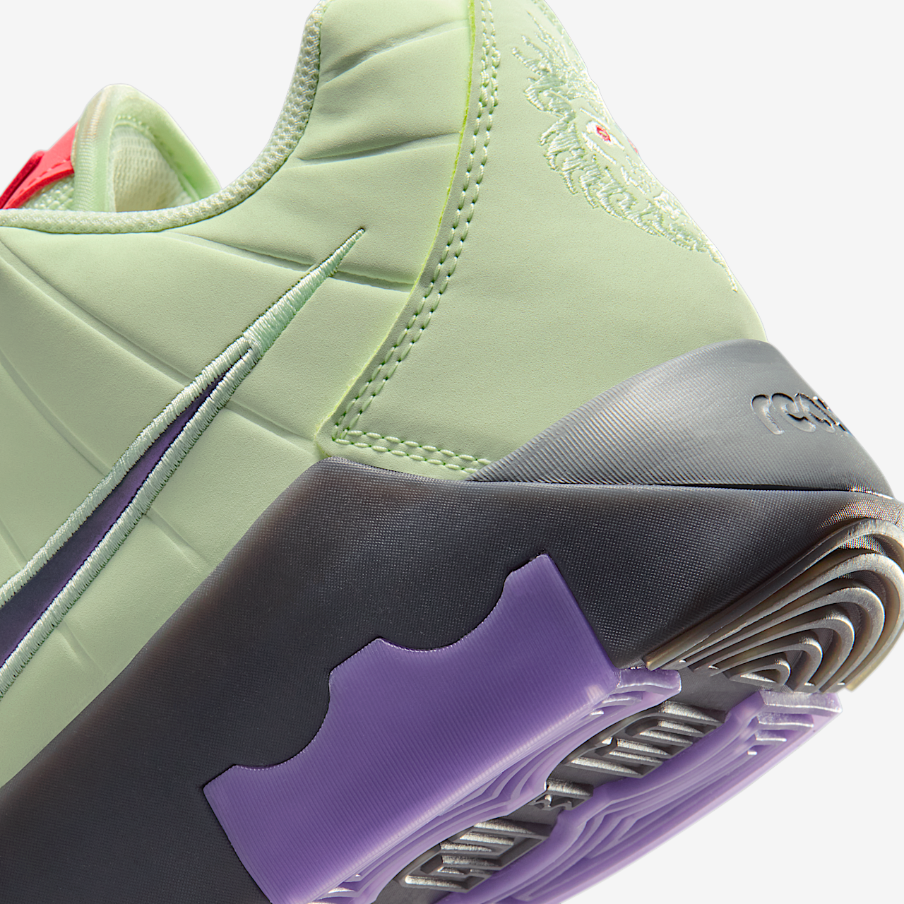 Nike LeBron sneaker Volt Tint/Zwart/Smoke Grey/Meerkleurig
