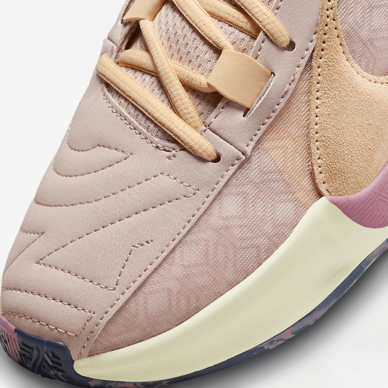 Nike  sneaker Fossil Stone/Alabaster/Desert Berry/Celestial Gold