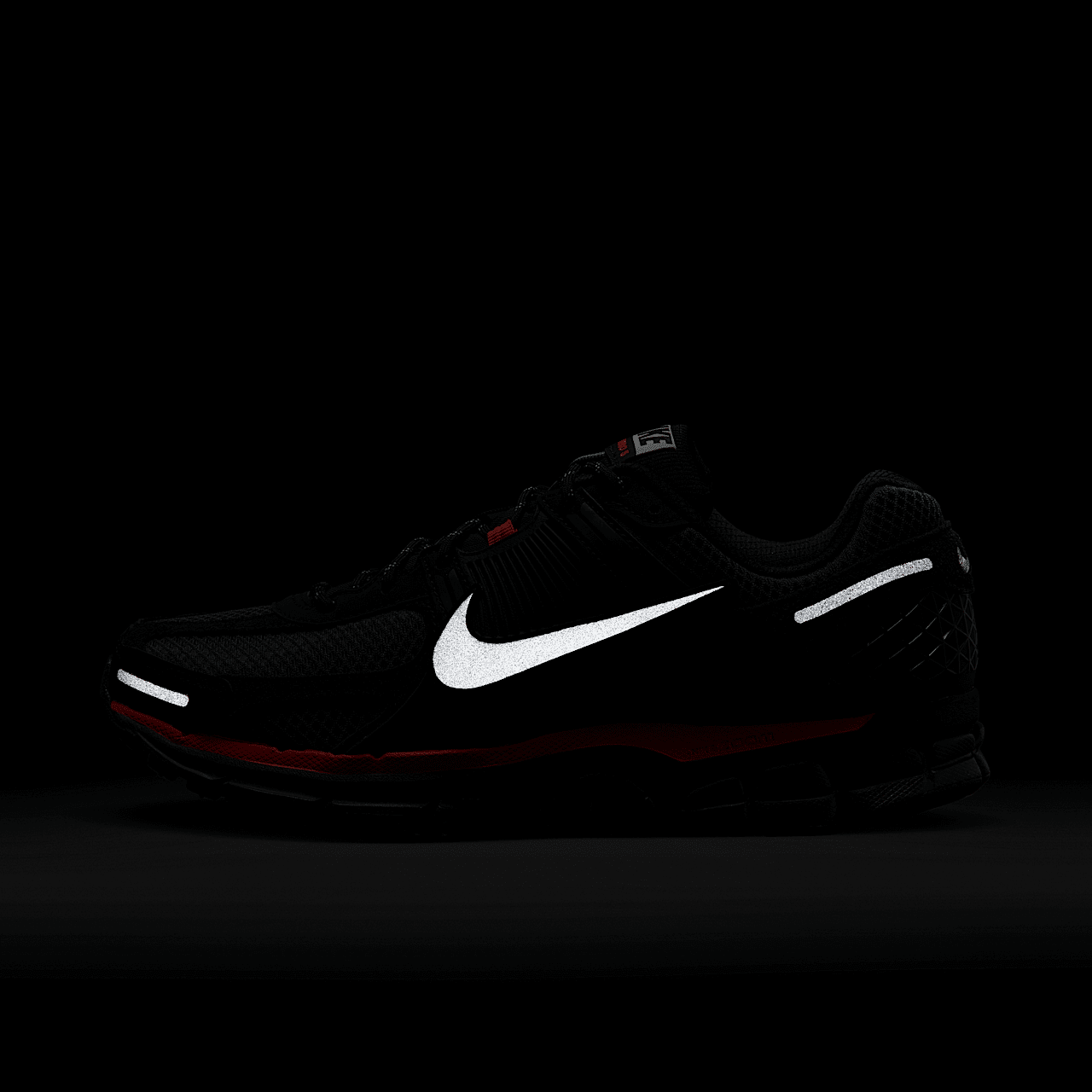 Nike Vomero sneaker Zwart/Bright Crimson/Anthracite/Metallic Silver