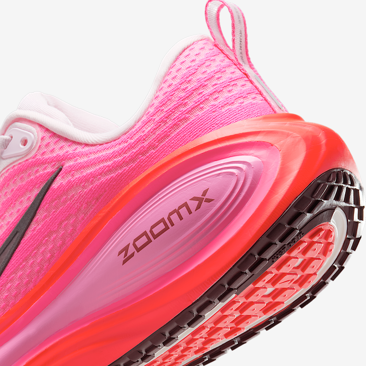 Nike Vomero sneaker Hyper Pink/Bright Crimson/Pink Foam/Burgundy Crush