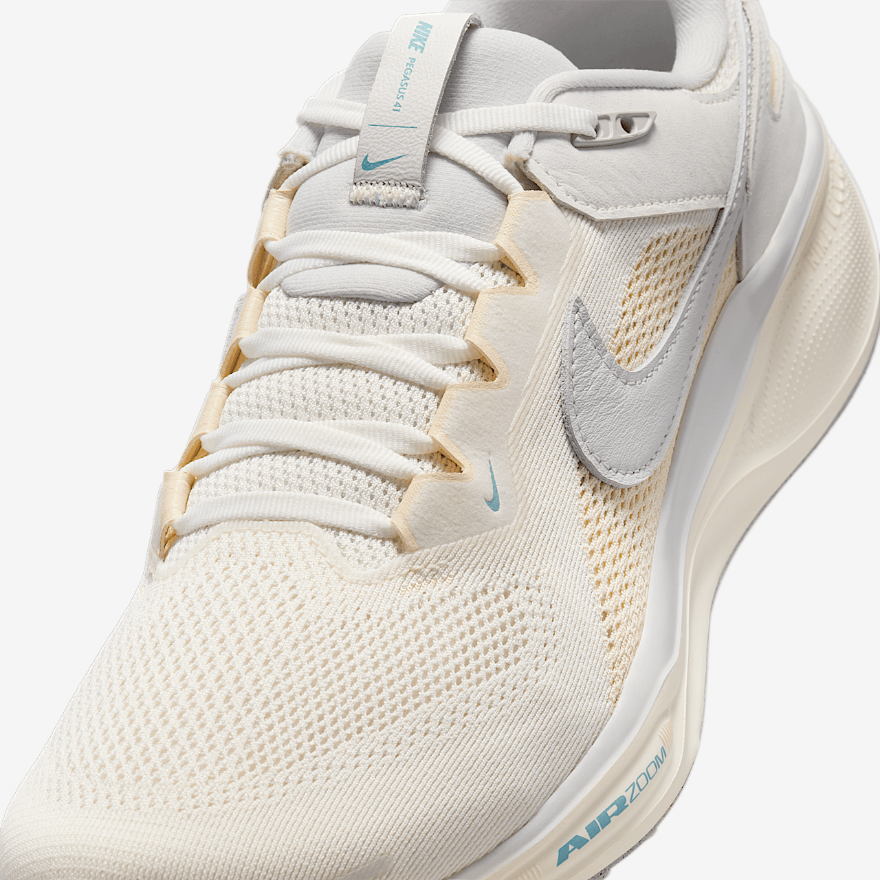 Nike Pegasus sneaker Ivory/Coconut Milk/Vast Grey