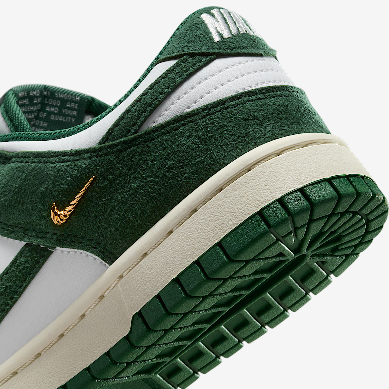 Nike Dunk Low sneaker Summit White/Sail/Metallic Gold/Gorge Green