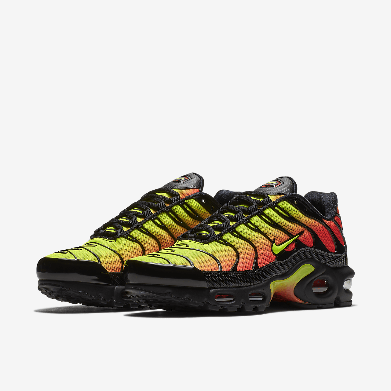 Nike Air Max Plus sneaker Zwart/Solar Red/Volt
