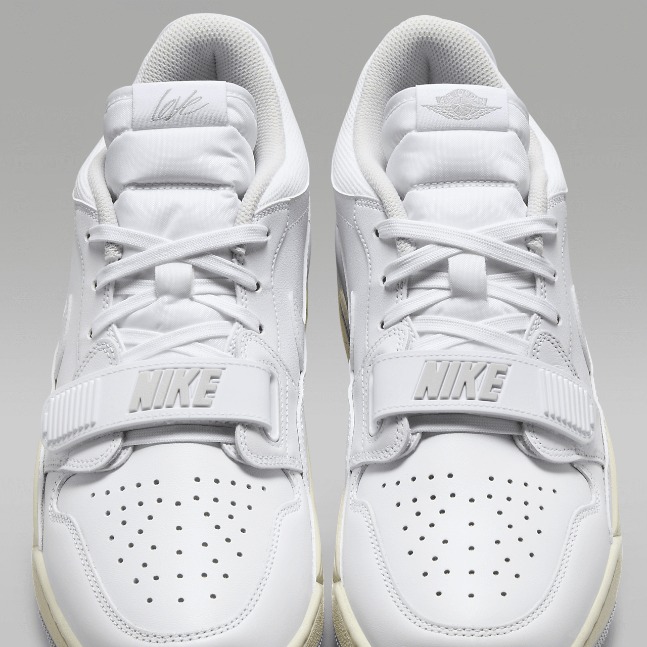 Nike Air Jordan Legacy sneaker Wit/Coconut Milk/Photon Dust/Wit