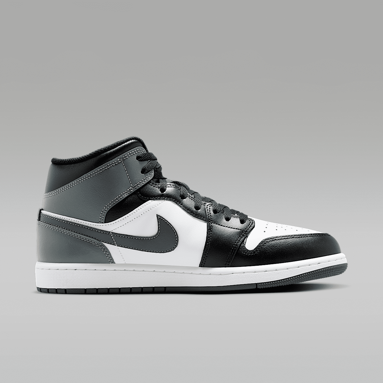 Nike Air Jordan 1 Mid sneaker Zwart/Wit/Iron Grey