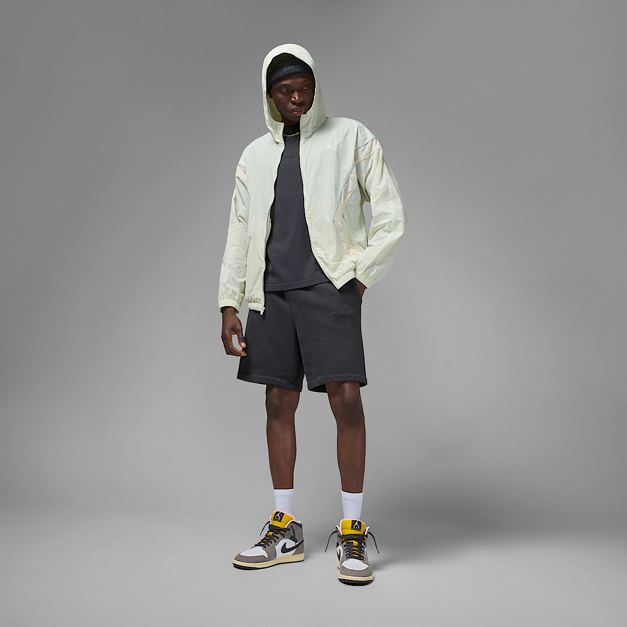 Nike Air Jordan sneaker Wit/Cave Stone/Dark Sulfur/Oil Grey