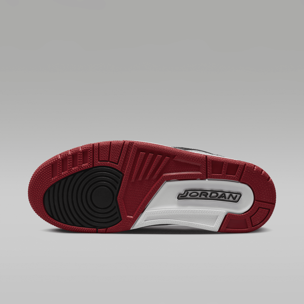 Nike Air Jordan Legacy sneaker Zwart/Gym Red/Cement Grey/Metallic Silver