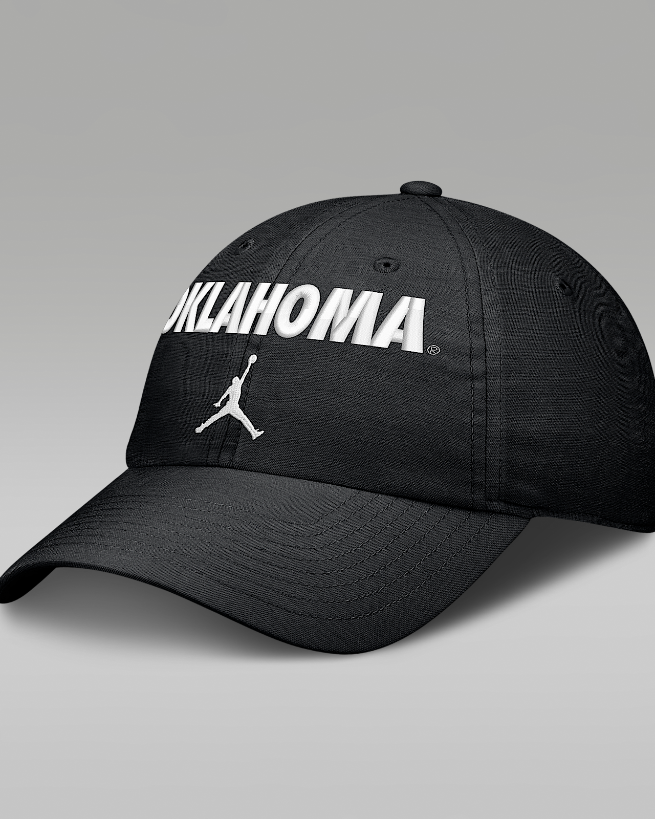 Женские  Oklahoma Sideline Club Practice Jordan Brand College Adjustable Hat