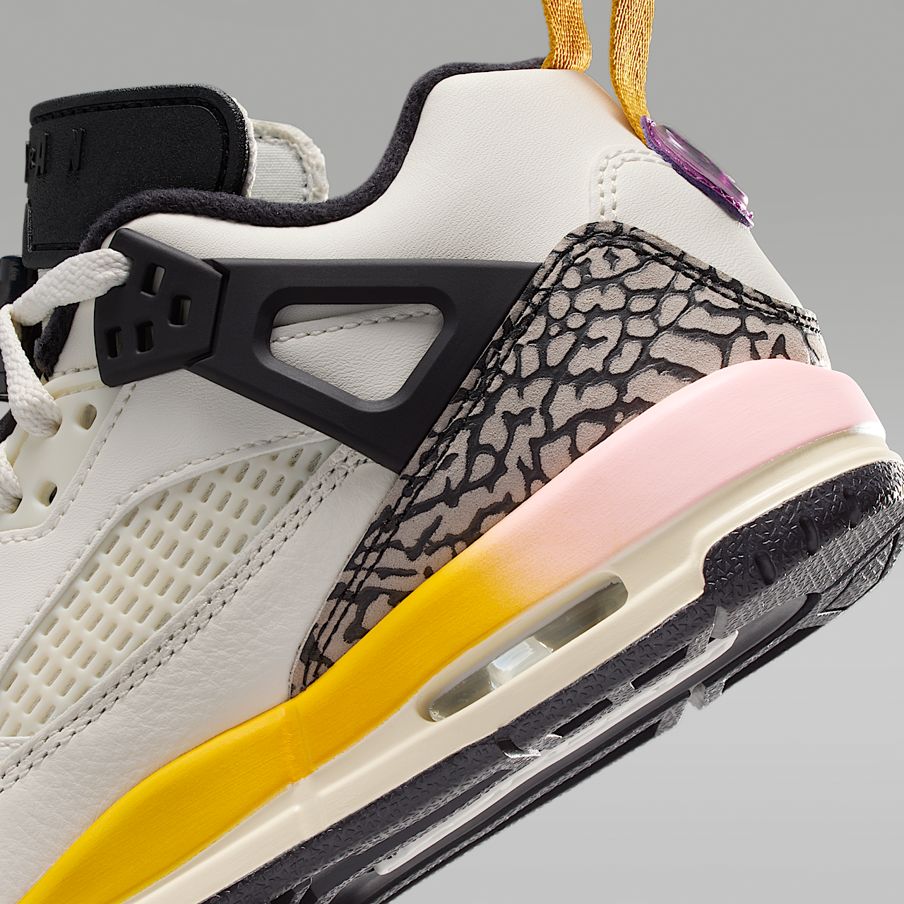 Nike Jordan Spizike Low sneaker Sail/Oil Grey/Muslin/Dark Sulfur