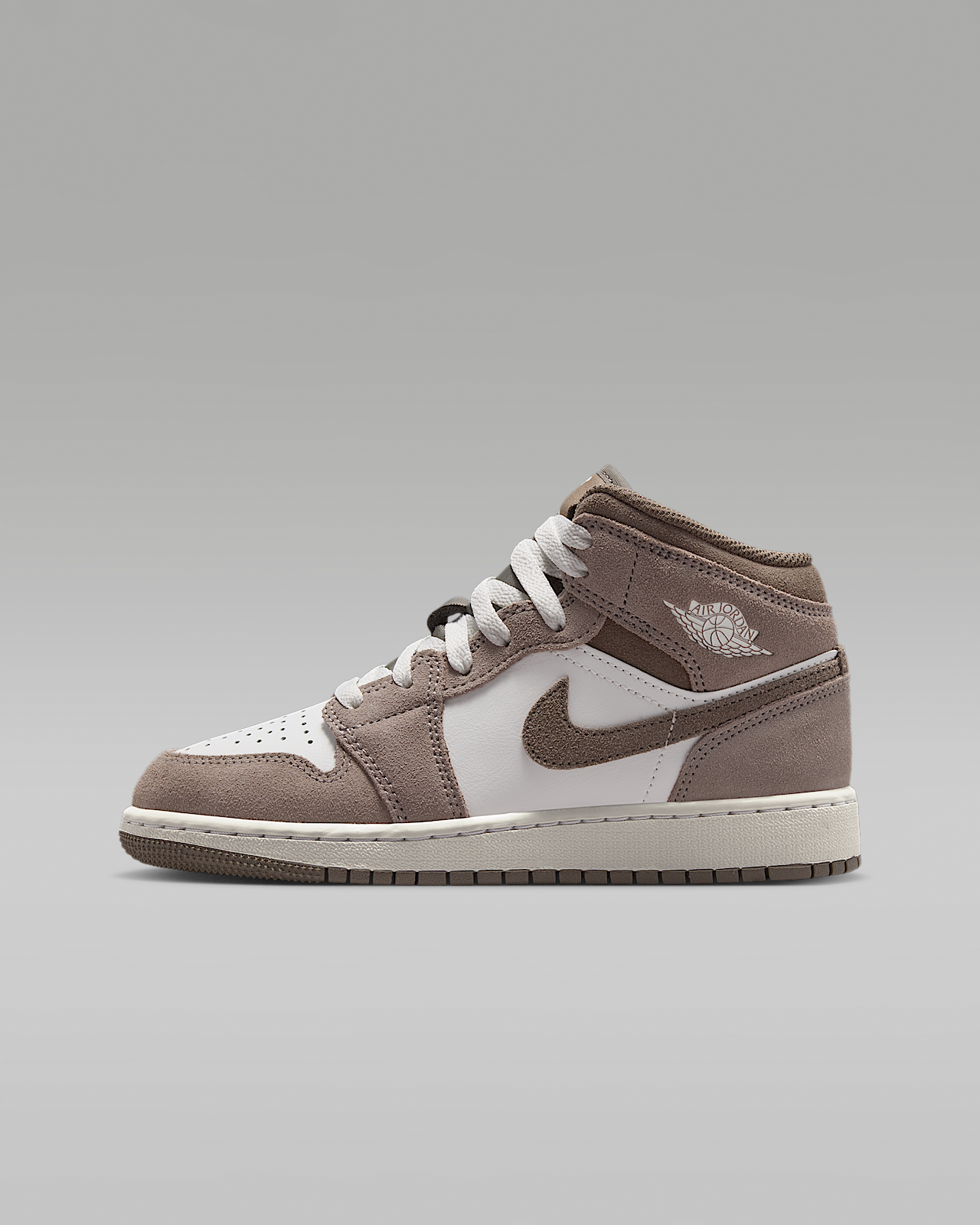 Детские кроссовки Air Jordan 1 Mid Big Kids'