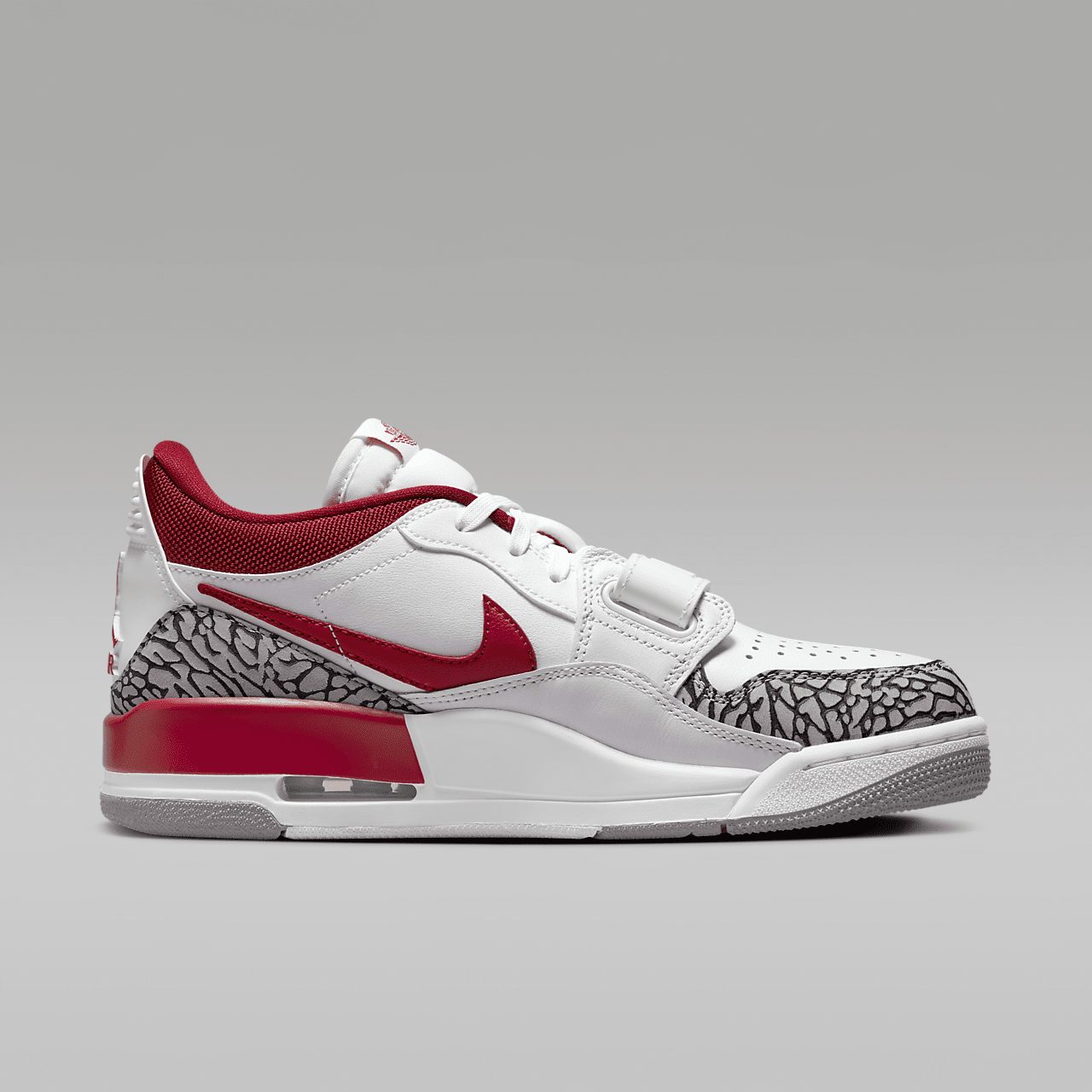 Nike Air Jordan Legacy sneaker Wit/Cement Grey/Zwart/Gym Red