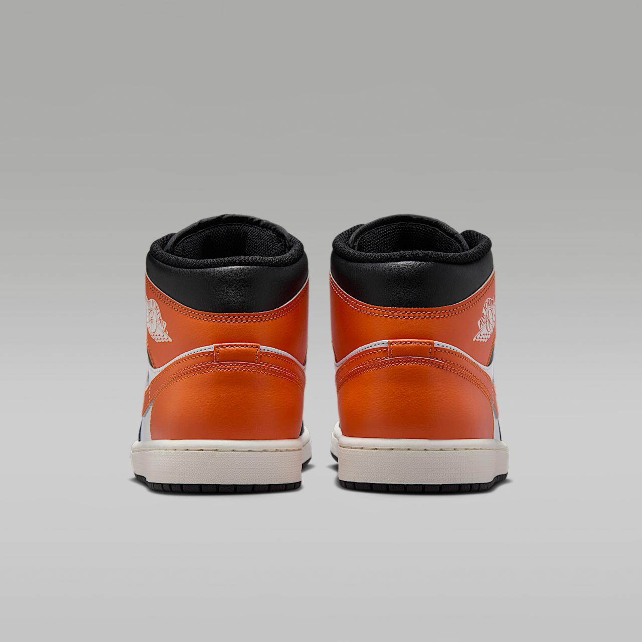 Nike Air Jordan 1 Mid sneaker Starfish/Wit/Sail/Zwart