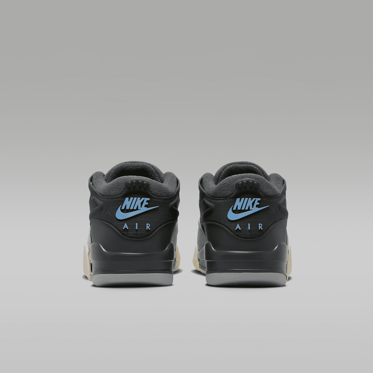 Nike Air Jordan 4 sneaker Iron Grey/Off Noir/Dark Smoke Grey/Chambray