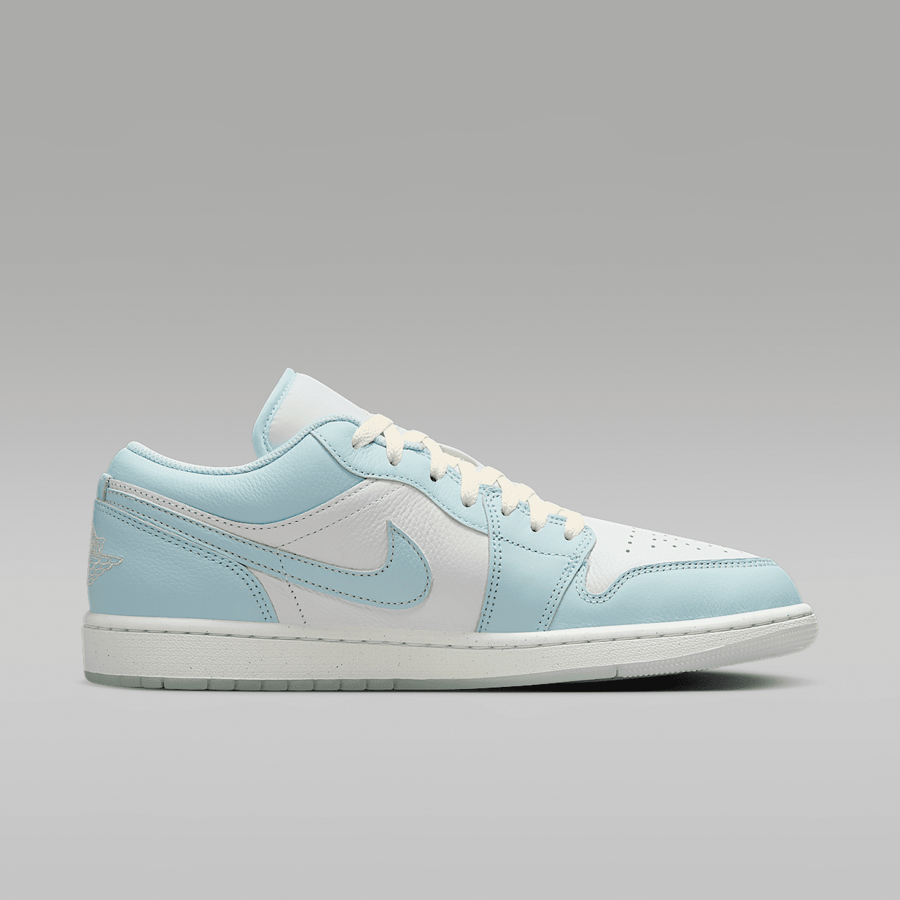 Nike Air Jordan sneaker Glacier Blue/Summit White/Guava Ice/Sea Glass