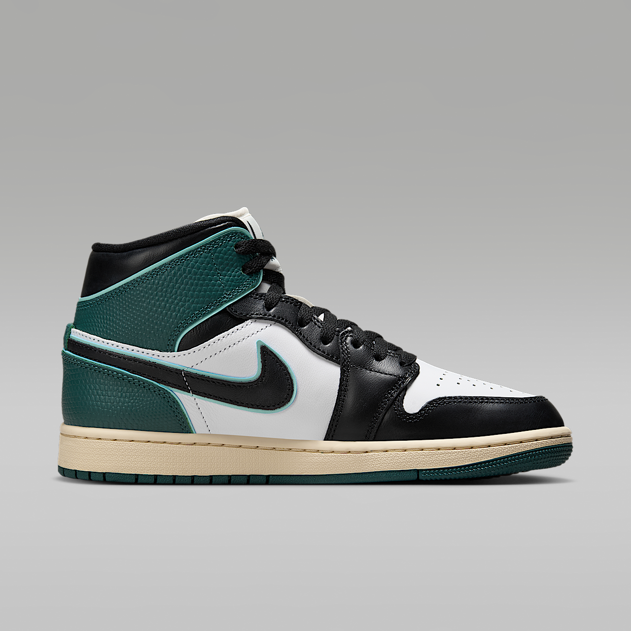 Nike Air Jordan 1 Mid sneaker Wit/Light Dew/Oxidized Green/Zwart