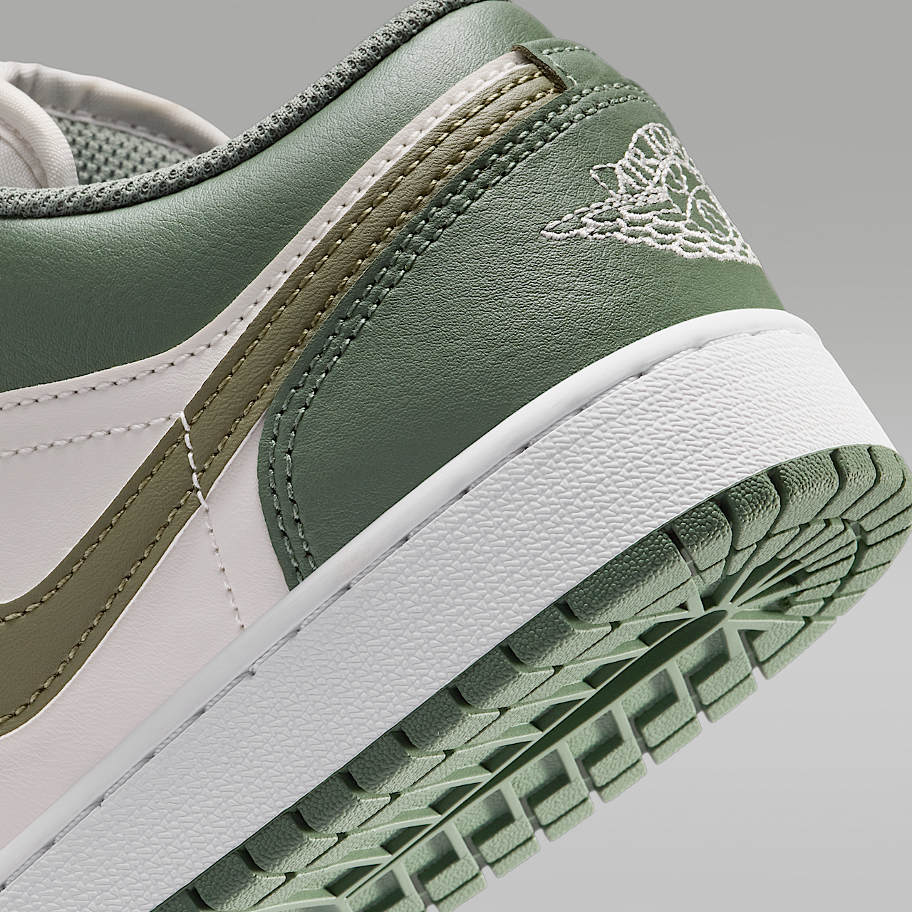 Nike Air Jordan 1 Low sneaker Vintage Lichen/Vintage Lichen/Summit White/Medium Olive