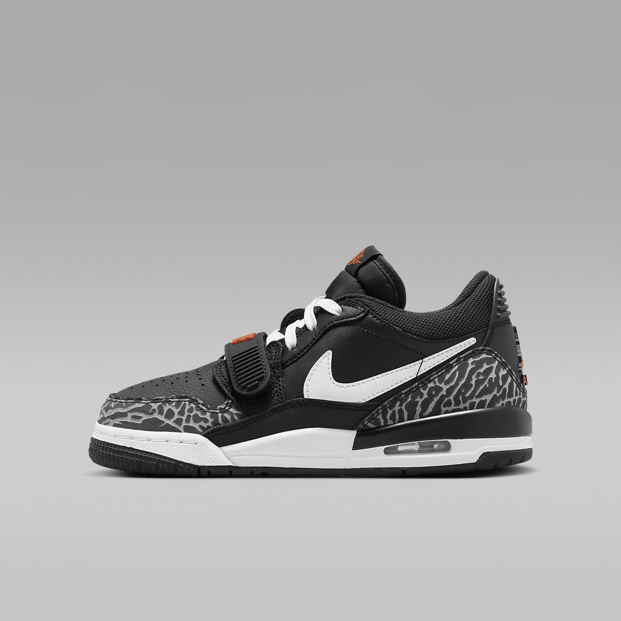 Nike Air Jordan Legacy sneaker Zwart/Wolf Grey/Safety Orange/Wit