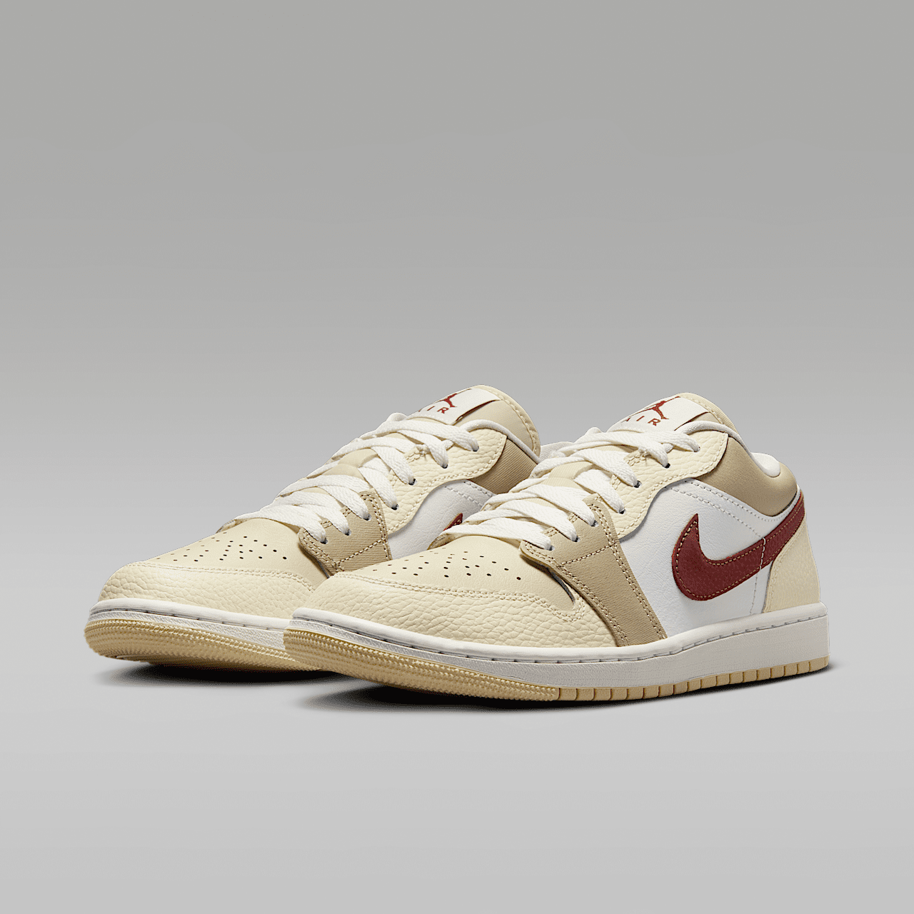 Nike Air Jordan 1 Low sneaker Summit White/Desert Khaki/Light Khaki/Red Sepia