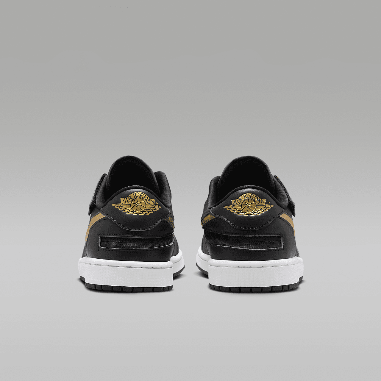 Nike Air Jordan 1 Low sneaker Zwart/Wit/Metallic Gold