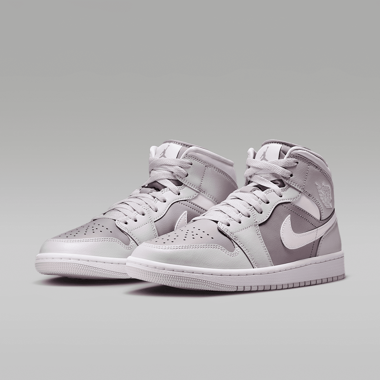 Nike Air Jordan 1 Mid sneaker Photon Dust/Atmosphere Grey/Wit
