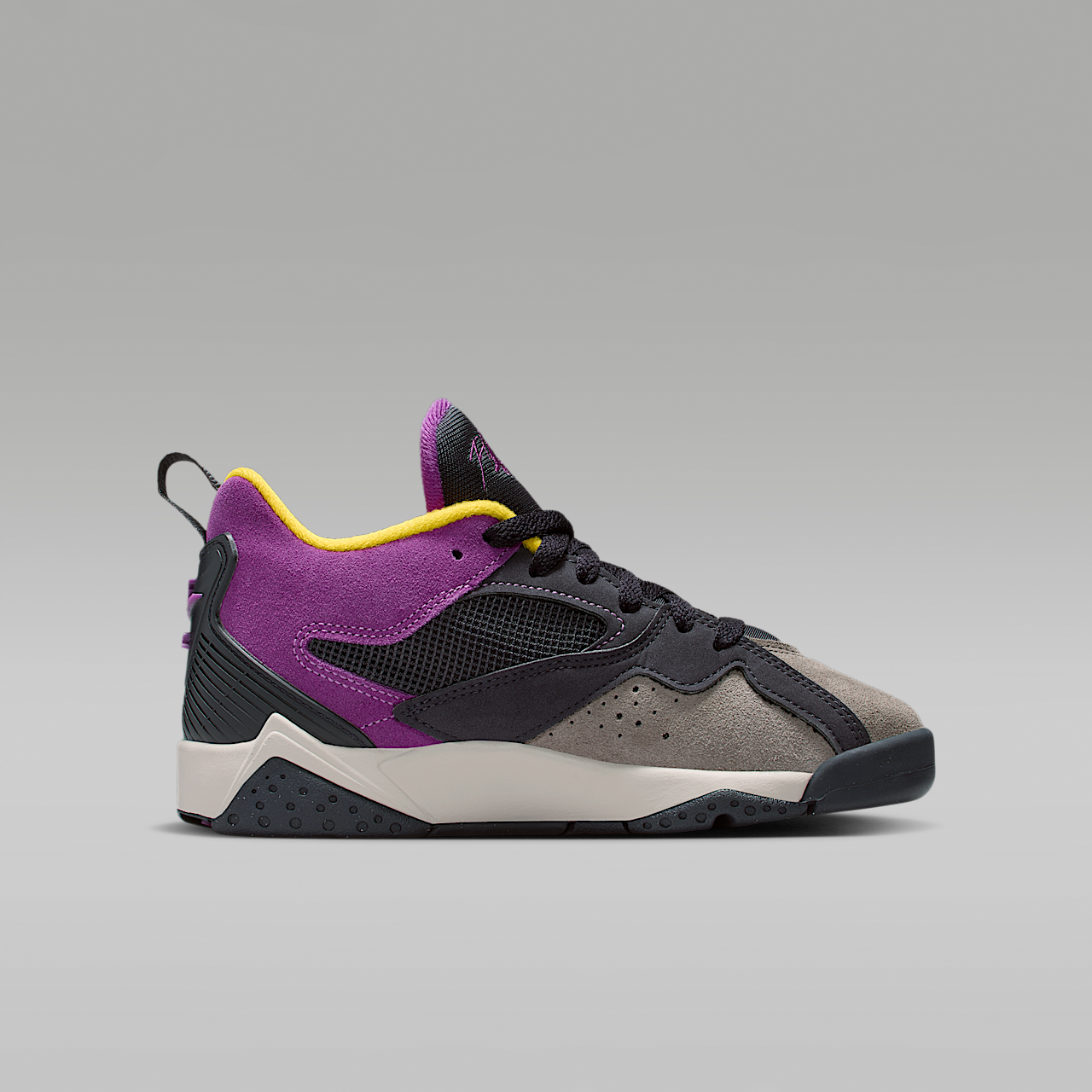 Nike Air Jordan sneaker Oil Grey/Cave Stone/Dark Sulfur/Viotech