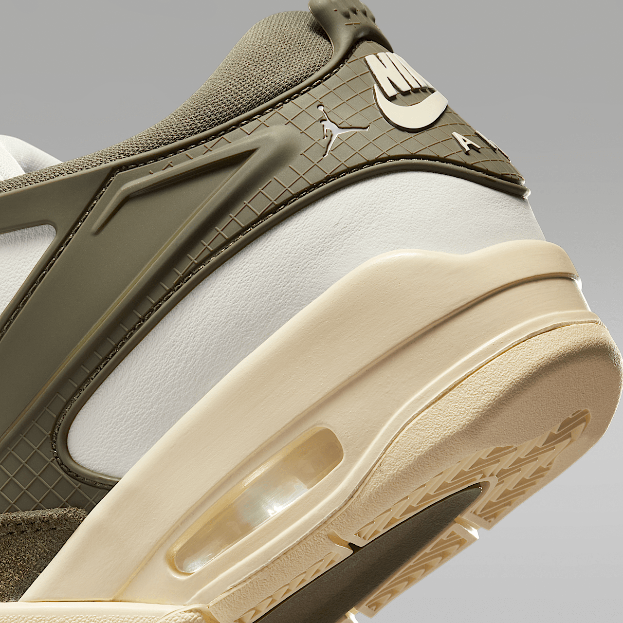 Nike Air Jordan 4 RM sneaker Sail/Coconut Milk/Medium Olive