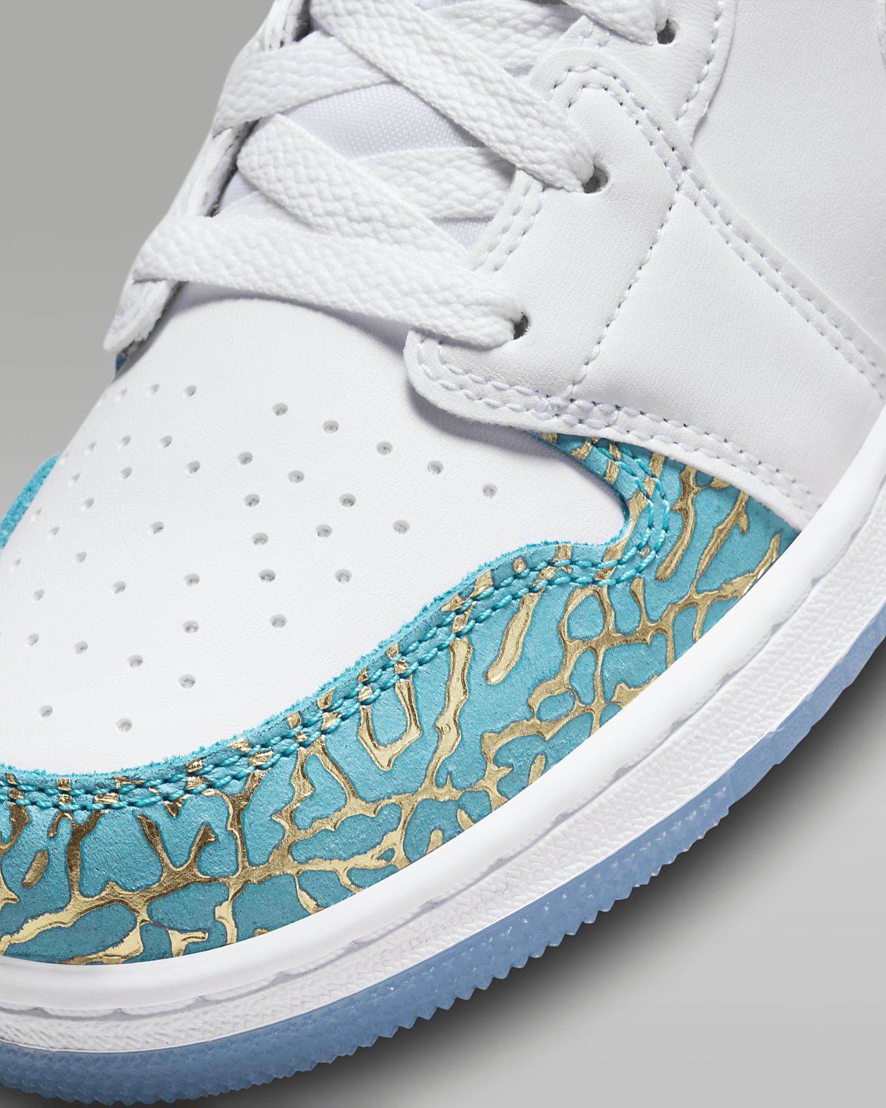 Sneaker school best sale