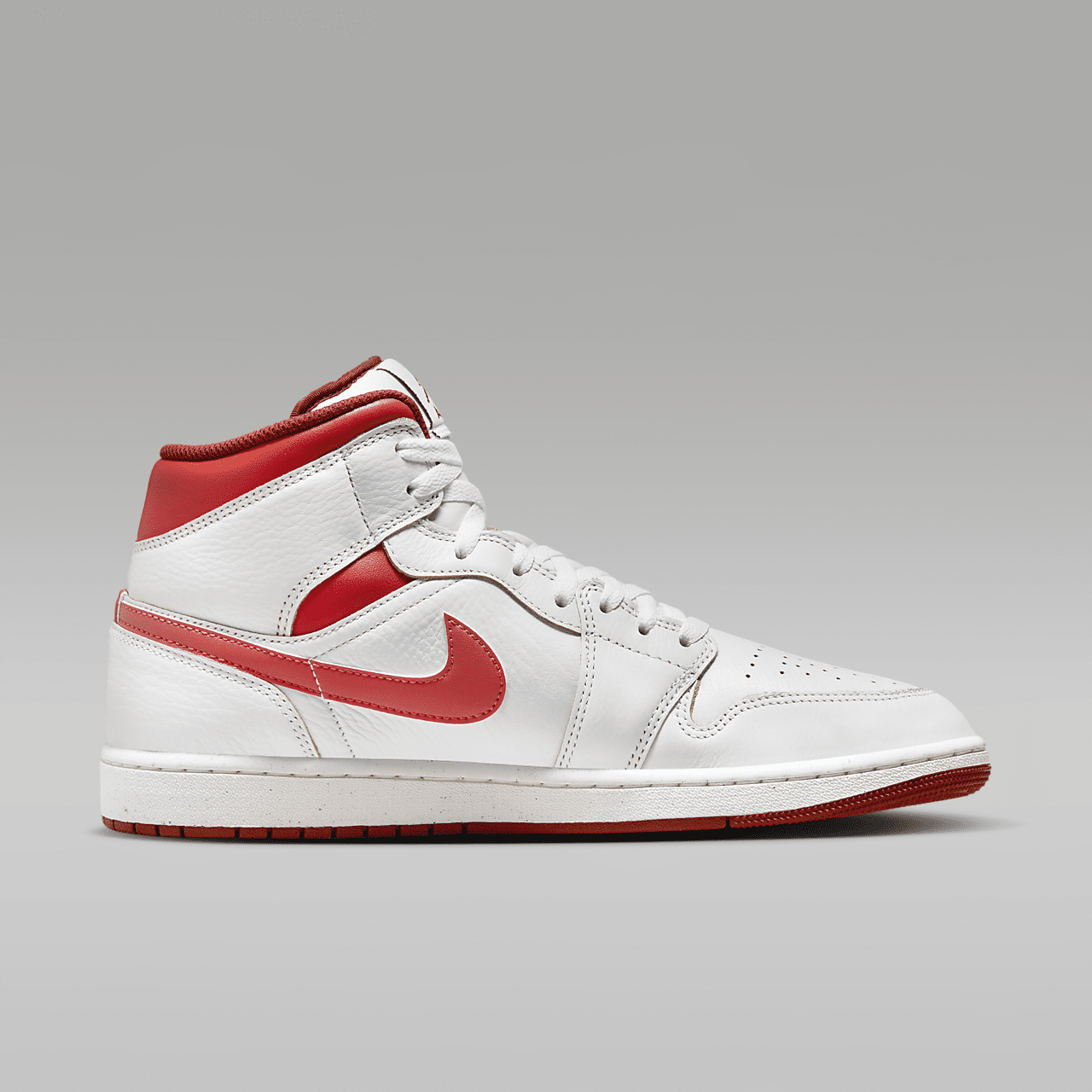 Nike Air Jordan 1 Mid sneaker Wit/Dune Red/Sail/Lobster