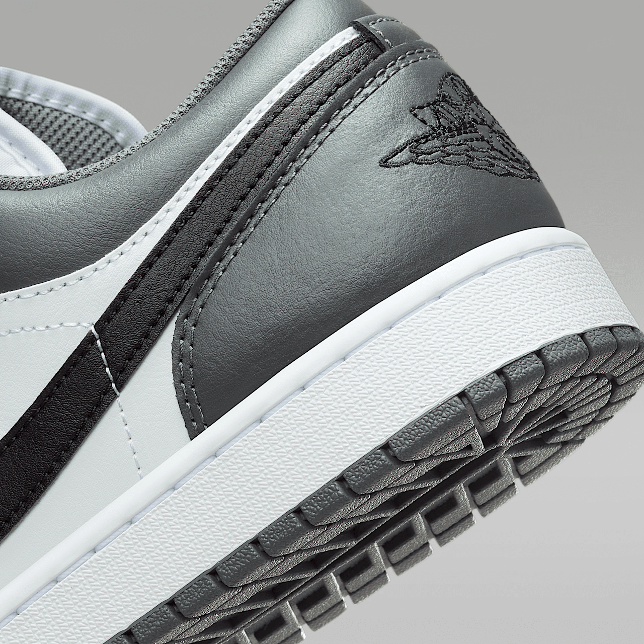 Nike Air Jordan 1 Low sneaker Wit/Iron Grey/Zwart