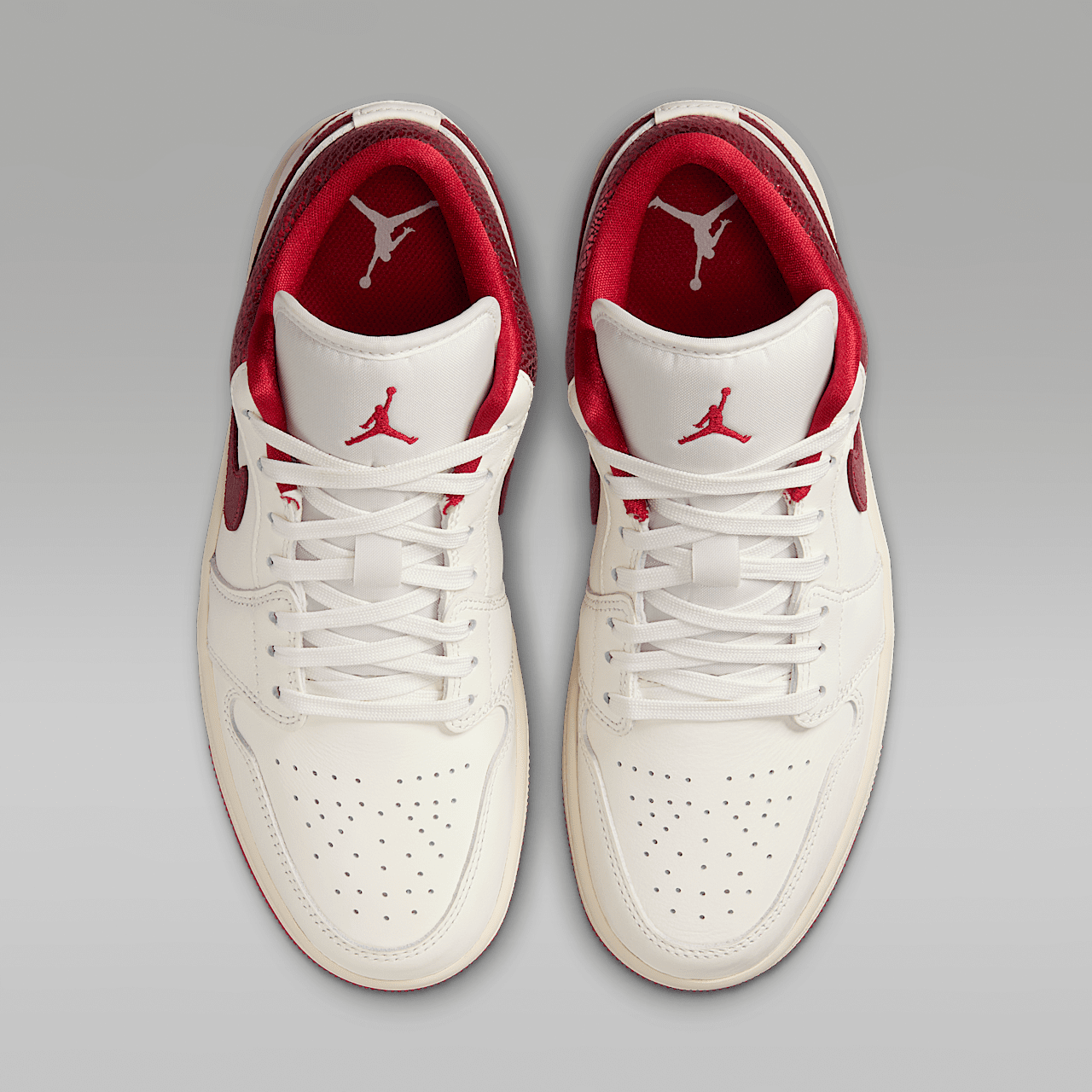 Nike Air Jordan sneaker Sail/Team Red/Varsity Red