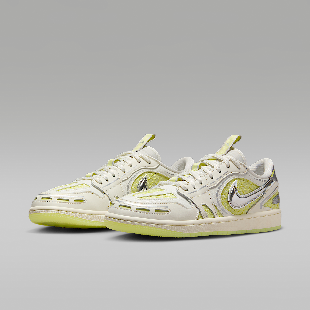 Nike Air Jordan 1 Low sneaker Sail/Metallic Silver/Luminous Green