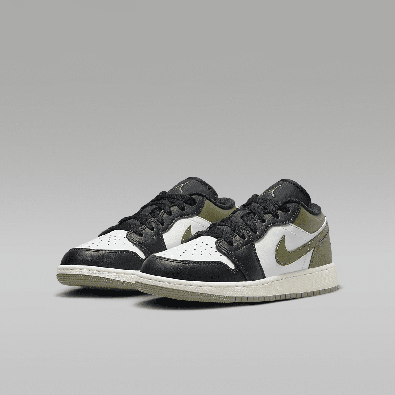 Nike Air Jordan 1 Low sneaker Zwart/Medium Olive/Wit