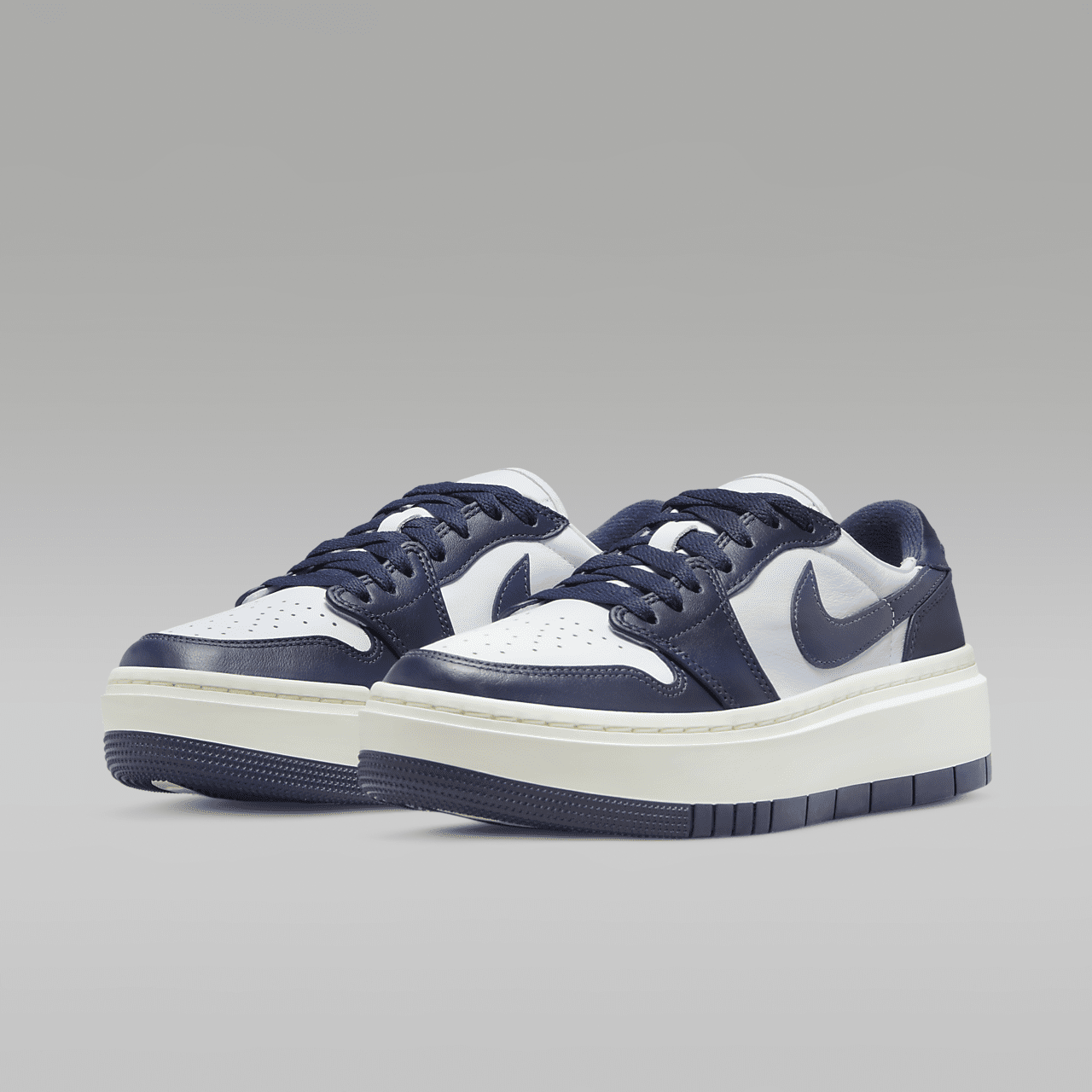 Nike Air Jordan 1 sneaker Wit/Sail/Midnight Navy