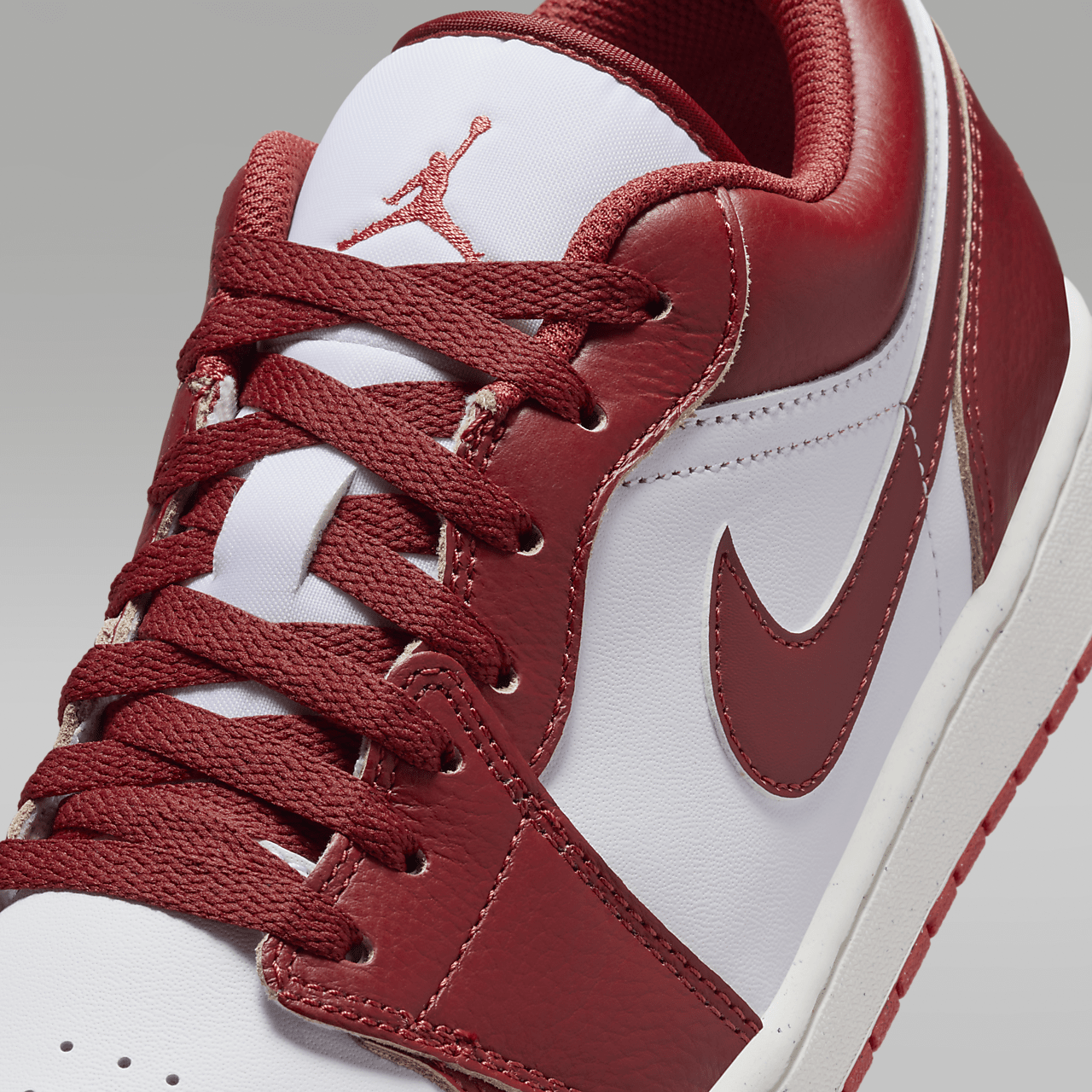 Nike Air Jordan 1 Low sneaker Wit/Lobster/Sail/Dune Red