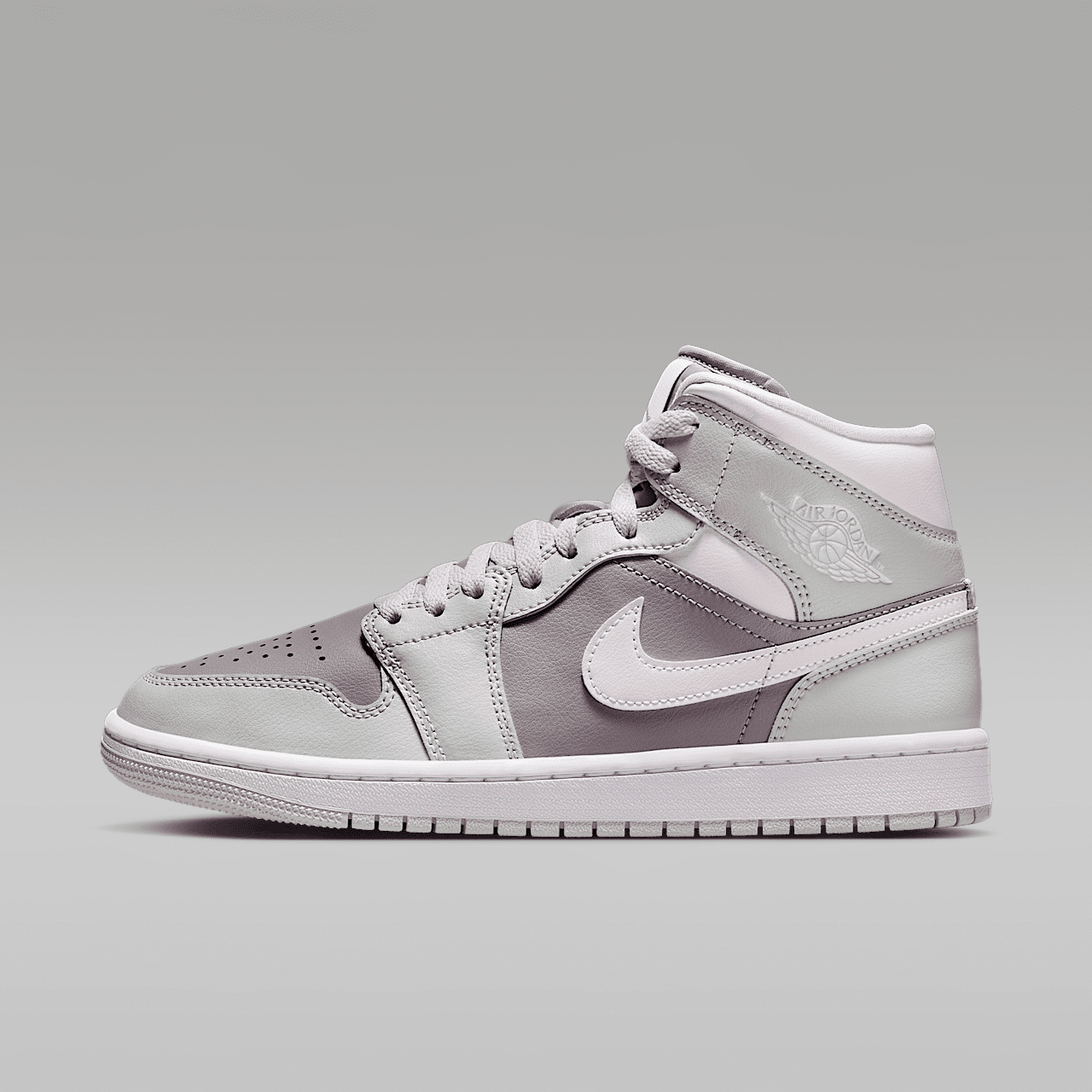 Nike Air Jordan 1 Mid sneaker Photon Dust/Atmosphere Grey/Wit