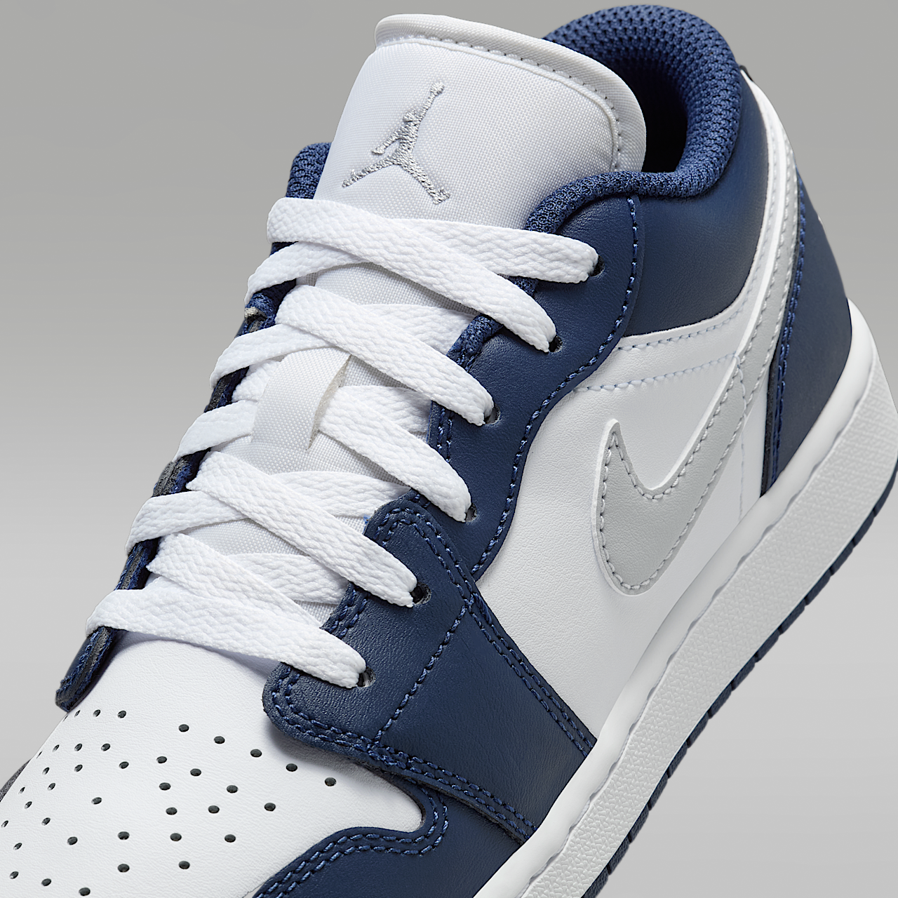 Nike Air Jordan 1 Low sneaker Wit/Midnight Navy/Wolf Grey