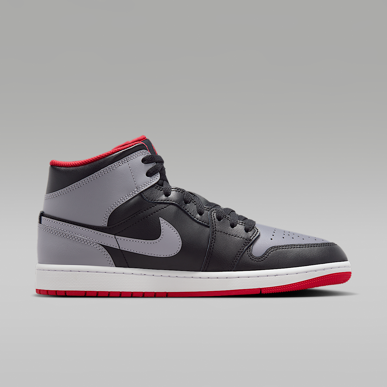 Nike Air Jordan 1 Mid sneaker Zwart/Fire Red/Wit/Cement Grey