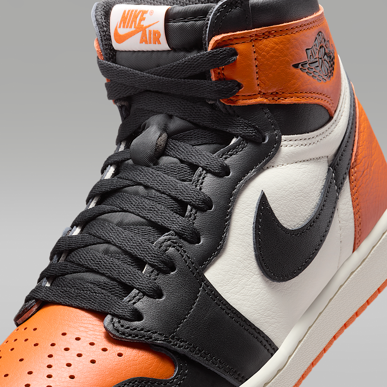 Nike Air Jordan 1 sneaker Zwart/Sail/Starfish/Zwart