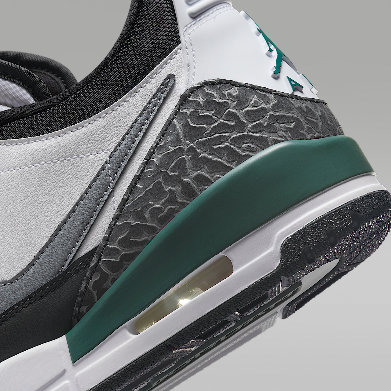 Nike Air Jordan Legacy sneaker Wit/Zwart/Cool Grey/Oxidized Green
