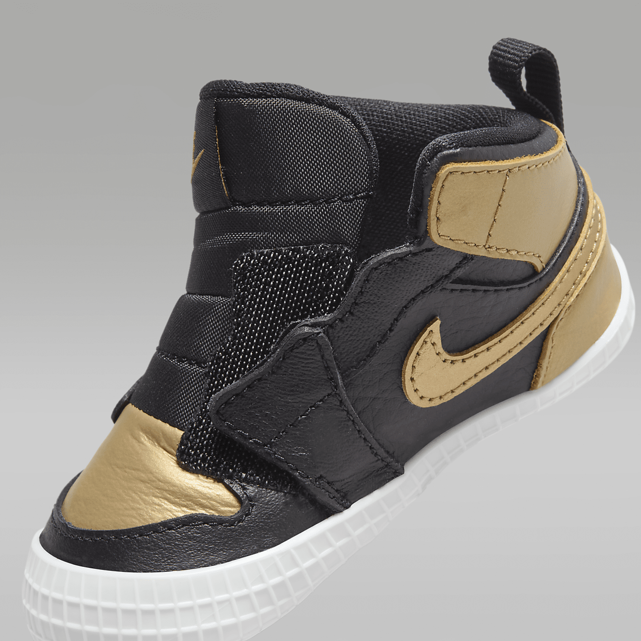Nike  sneaker Zwart/Sail/Metallic Gold