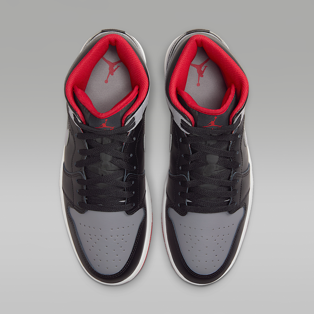 Nike Air Jordan 1 Mid sneaker Zwart/Fire Red/Wit/Cement Grey