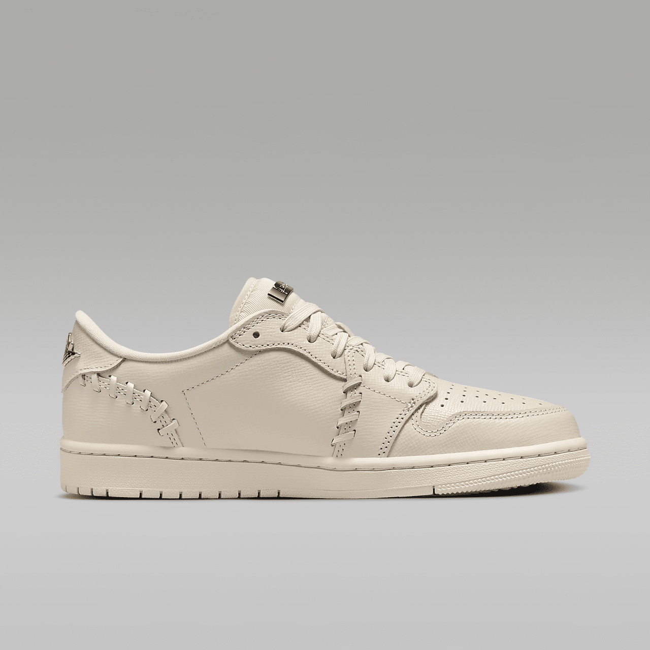 Nike Air Jordan 1 Low sneaker Legend Light Brown/Metallic Gold