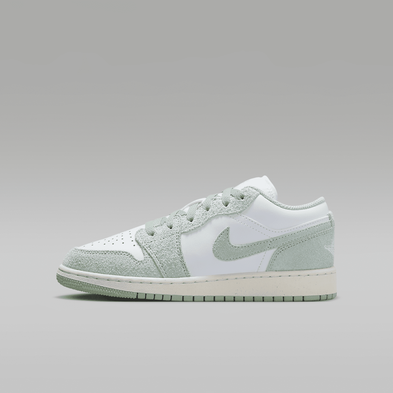 Air Jordan 1 Low SE – FN9137-131